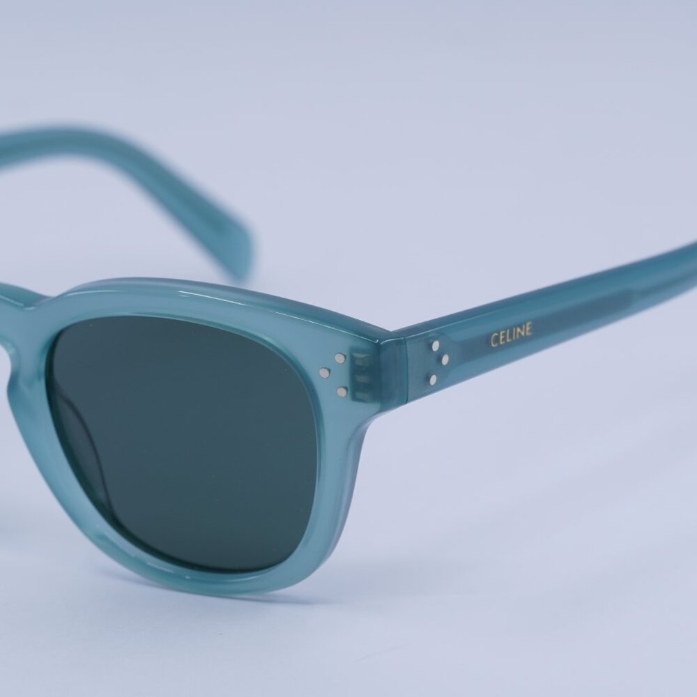 🕶️ New Celine CL40233I 93N Sunglasses - Lime Transparent Frame, Green Lenses - Picture 2 of 9